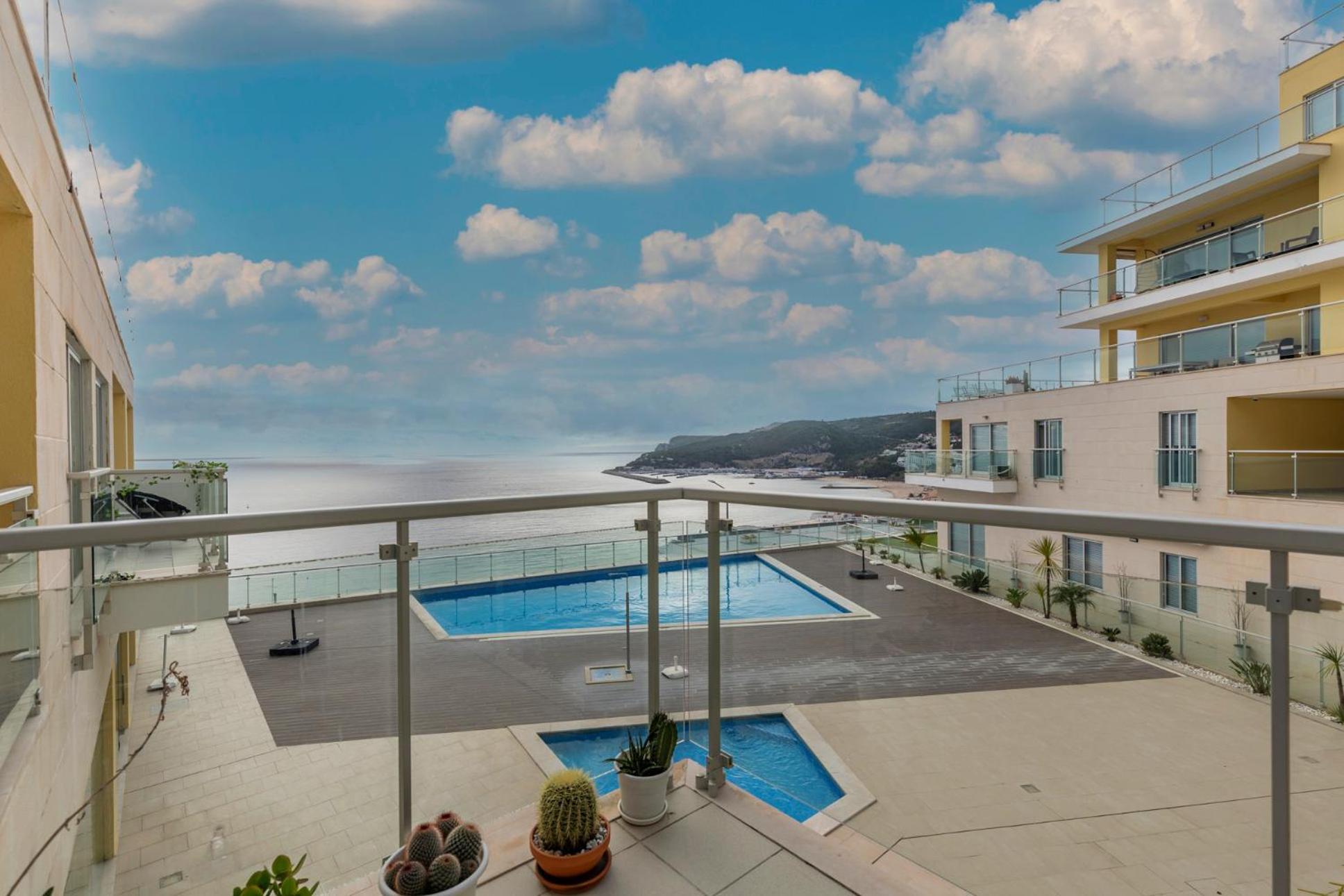 Cliffs Apartment - Astonishing View Over Sesimbra Bay By Trip2Portugal Exterior photo